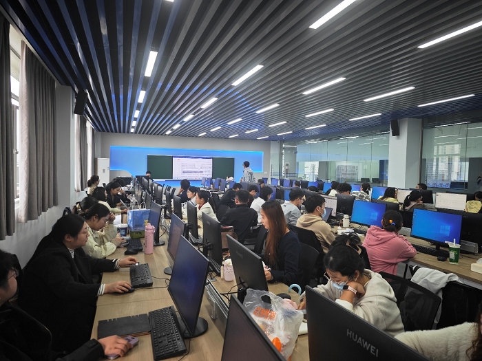 信息工程學(xué)院網(wǎng)絡(luò)技術(shù)交流平臺(tái) 連接未來(lái)，共享智慧